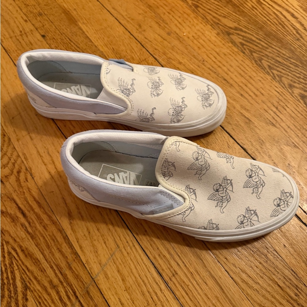 Vans Slip-On Sneakers - White with Gray Print